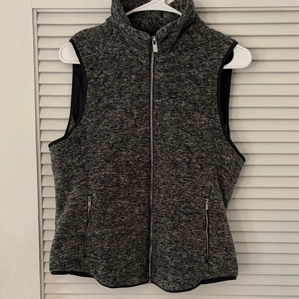 Abercrombie & Fitch Gray Quilted Vest